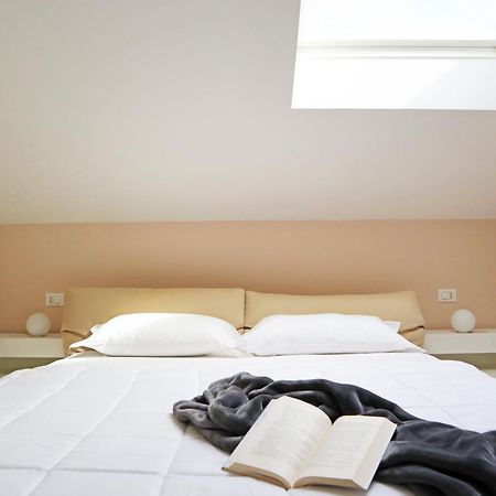 Castello Charme Style House Apartment Milan Bagian luar foto